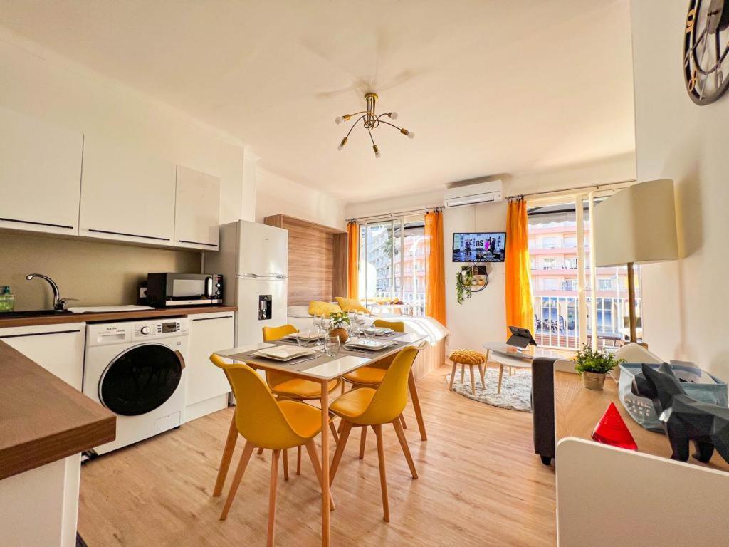 Appartement Vue Mer Parking Prive Place Med Canet-en-Roussillon Exterior foto